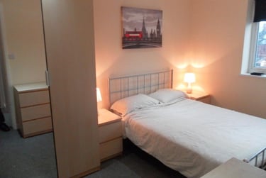 1 bed flat, Bristol Road, Selly Park, Birmingham, B296BE - Image 3